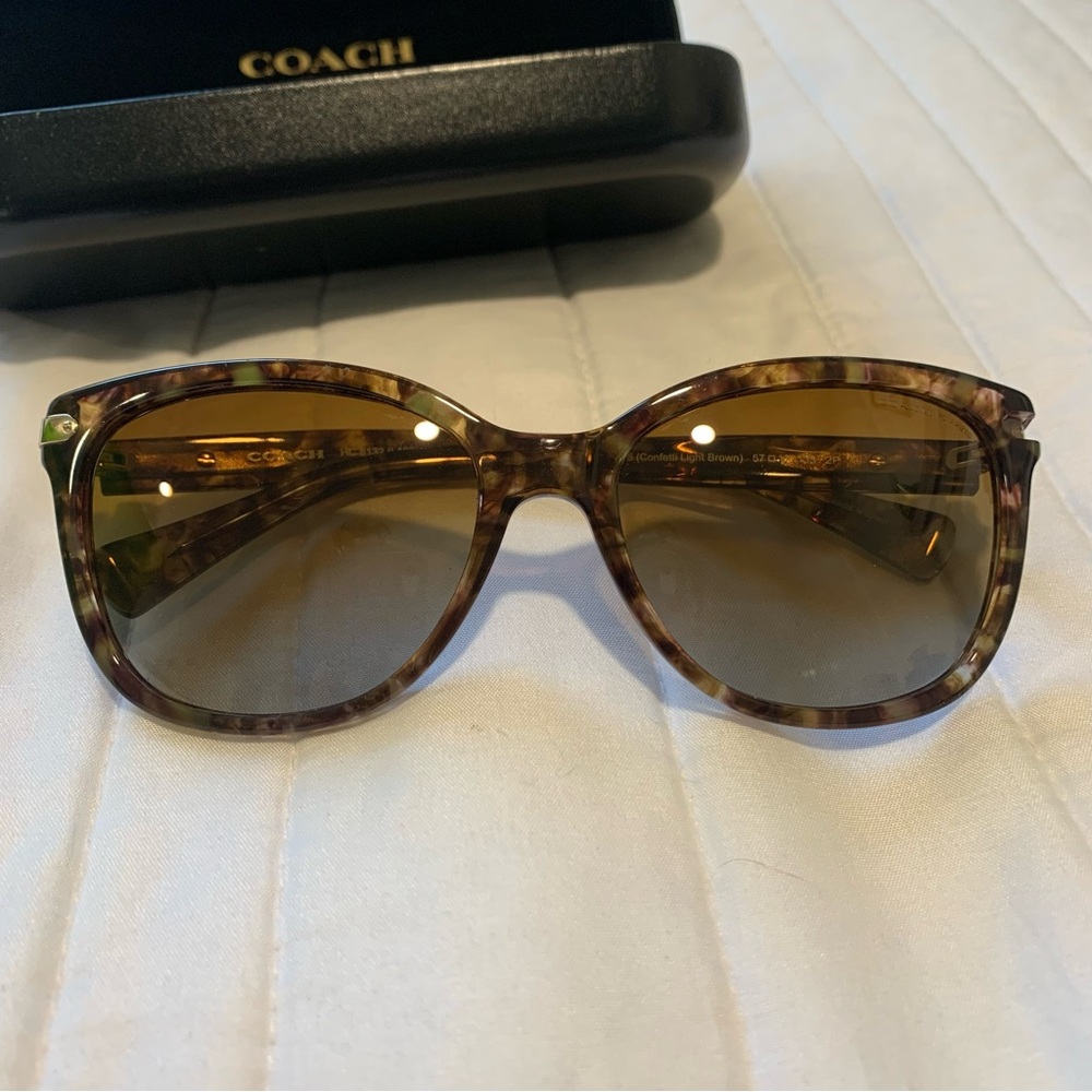 Coach • Brown Tortoiseshell Sunglasses with Gradient Lenses